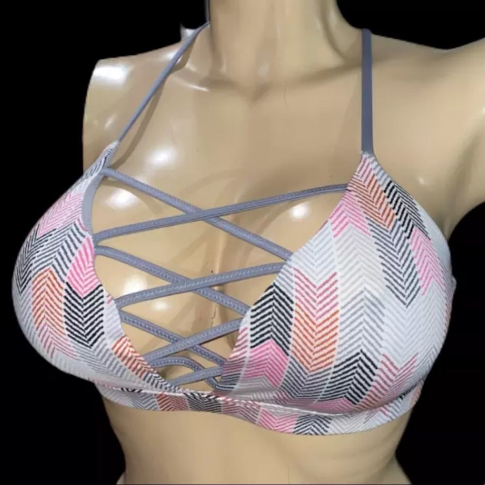 Victoria’s Secret padded sexy Strappy lace up Font sport bra multicolor Medium